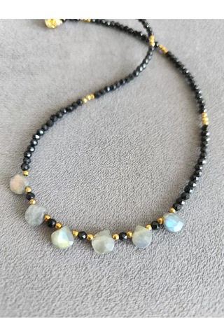 Doğaltaş Labradorit Ve Spinel Taşı Damla Kolye Çok renkli