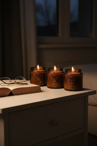 3 Lü Vanilya Kokulu Aromaterapi Mum %100 Doğal Soya Wax Kapaklı Amber Cam Krem Renk 100 Cc Amber