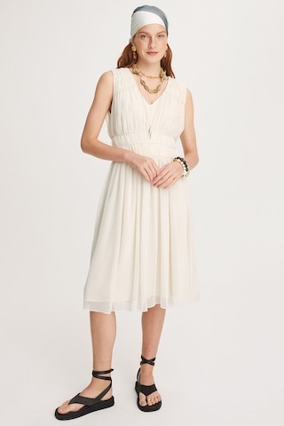 Perspective V Yaka Midi Şifon Elbise - Minimalist Yazlık Elbise Ekru