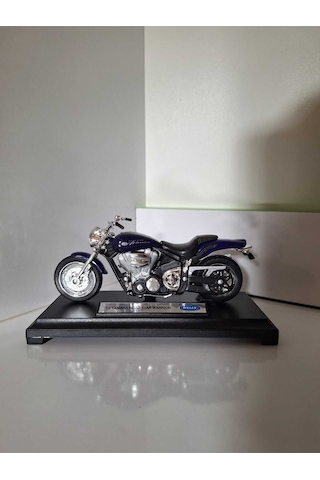 Yamaha Road Star Warrıor 1/18 Ölçek Motorsiklet