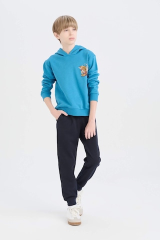 DeFacto Erkek Çocuk 2'li Takım Kapüşonlu Baskılı Sweatshirt Beli Lastikli Eşofman Altı D6872A824CWBE535