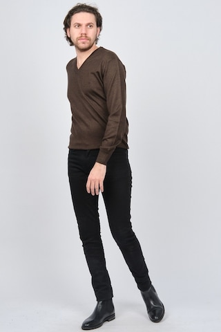 Woolen World Erkek V Yaka Desenli Yün Kazak 5597802 Kahverengi Kahverengi