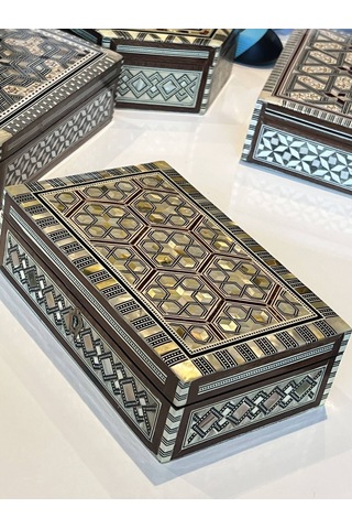 Geometrik Kafes Desenli Kilitli Ahşap Sandık Kutu Renkli 23955818