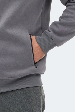 Slazenger Mendoza I Erkek Fermuarlı Dik Yaka Cepli Gri Sweatshırt Gri