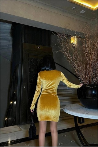 DefyModa Kadın Tasarım Kadife Kumaş Kruvaze Yaka Büzgülü Abiye Elbise Sarı