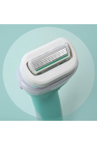 Wilkinson Sword Intuition Sabunlu 4 Bıçaklı Tıraş Bıçağı Sapı + 3 Yedek Başlık