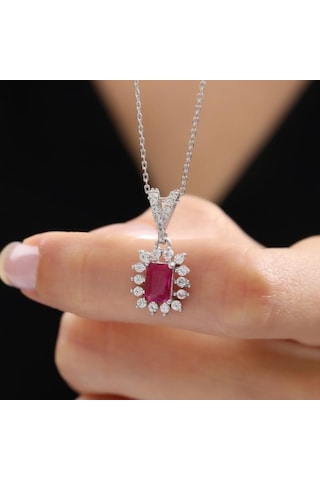 Mia Vento Pırlanta Montür Zarafet Güneşi Sentetik Yakut Sadelik Mührü Gümüş Mini Set