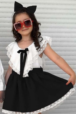 Riccotarz Kız Çocuk V Yaka Omuzları Ve Etek Ucu Dantel İşlemeli Siyah Elbise Siyah