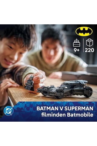 LEGO® DC Batman™ Batman ve Superman™ Batmobile™ 76331 – 9 Yaş ve Üzeri Çocuklar için Yaratıcı Oyuncak Yapım Seti (220 Parça)