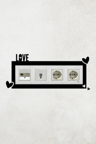 Love Yazılı Kalp Tasarım 4lü Priz Çerçevesi İç Ölçü 29,7x8,4 Cm Dörtlü Çerçeve Siyah