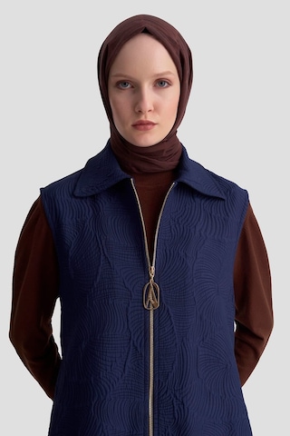 Armine Trend Kabartma Desenli Boydan Fermuarlı Yelek Lacivert 25kt526