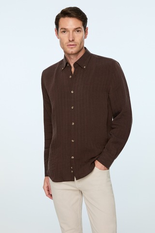 Morven Erkek Kahve Liyosel Trend Çizgili Dinamik Fit Düğmeli Yaka Gömlek 26ms004032400 Kahve