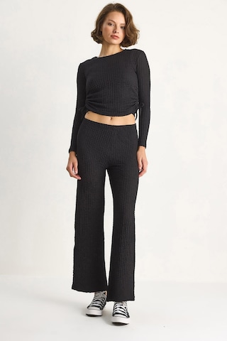 Shade Kadın Yanları Bağlamalı Crop Beli Lastikli Yüksek Bel Pantolonlu Bürümcük Takım 8075 60284110 - Siyah