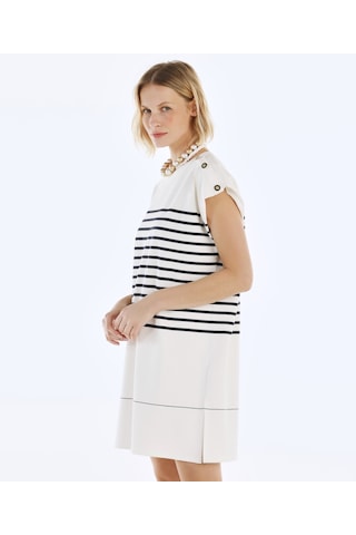 Yargıcı Düğme Detaylı Kolsuz Kısa Elbise Beyaz