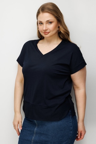 On Kadın Büyük Beden V Yaka Parçalı T-shirt 71476 Lacivert