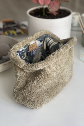 El Yapımı Açık Zeytin Yeşili Renk Teddy Yün Örgü El Çantası Yeşil