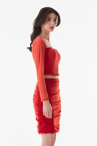 Fullamoda Tül Detaylı Kalp Yaka Crop Bluz- Kırmızı 24YGB5949205239-Kırmızı