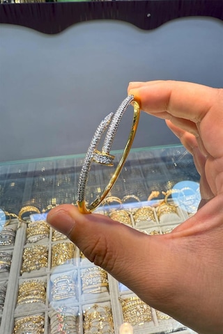 Zirkon Taşlı İki 14 K İki Renkli Gold Beyaz Kelepçe