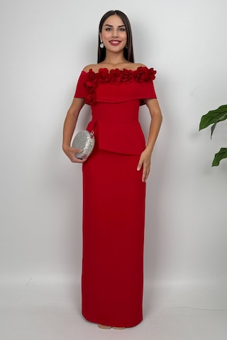 Vivenza Gül Detaylı Omuz Açık Kayık Yaka Uzun Kırmızı Abiye Elbise, Nişan Ve Davet Zarafeti Kırmızı