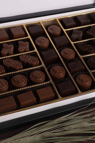 Moon Chocolate Special Handmade Dolgulu Çikolata 40'lı
