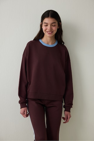 Penti Kahverengi Çiçek Desenli Yakalı Oversize Sweatshirt - Inspired by Flora