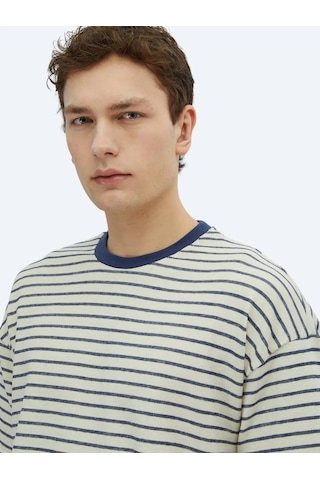 Kip Ekru Çizgili Bisiklet Yaka %100 Pamuk T-shirt Ekru