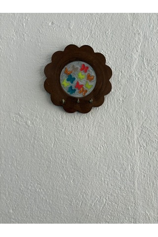 Pelince - Arı Ve Uğur Böceği Figürlü - Epoksi Ahşap Anahtar Askılığı Tek Ürün - Çap: 18 Cm Ahşap