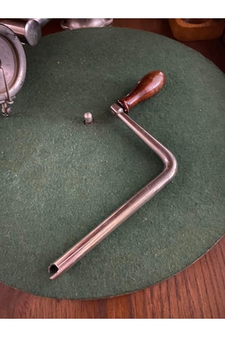 Parlaphone Antika Dolap Gramafon 050 Kurma Kolu Kırık