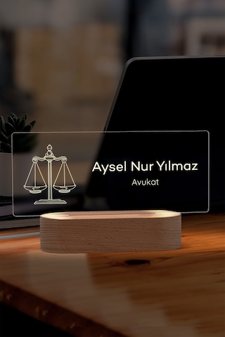 Kişiselleştirilebilir Avukatlara Özel Led Masa İsimliği Masif Ahşap Tabanlı Usb Kablolu Pleksi Led Gece Lambası