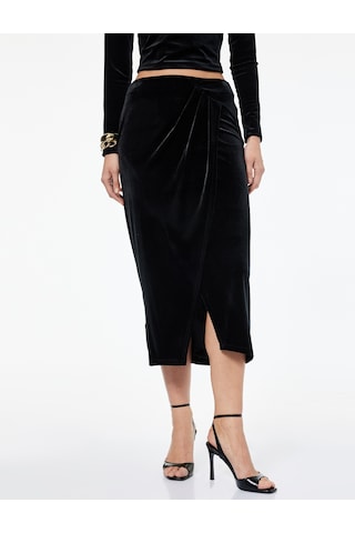 Koton Slim Fit Drapeli Yırtmaçlı Kruvaze Midi Kadife Etek Siyah 6wak10003pk Siyah