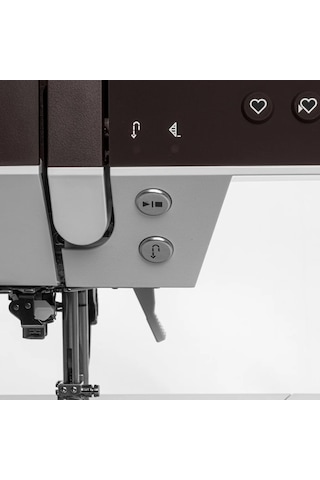 Pfaff Creative Ambition  640