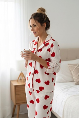 Miniğimin Cicileri Kalp Desenli Süet Anne Pijama Takımı - Beyaz Kırmızı
