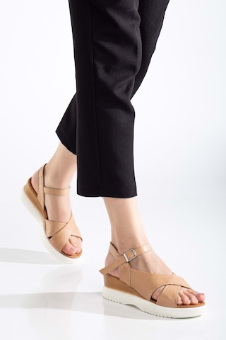 Analin Shoes Kadın Hakiki Deri Bilekten Bağlı Yüksek Taban Sandalet Nude