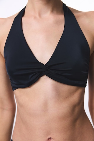 Penti Siyah New Üçgen Twist Bikini Üstü
