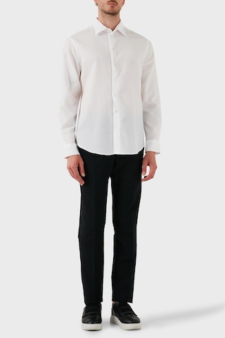 Emporio Armani Pamuklu Regular Fit Uzun Kollu Gömlek Erkek Gömlek Em000099 Te14192 U0002 Beyaz