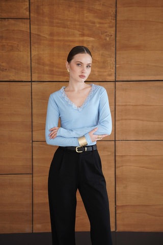 Verymoda Yakası Dantel Detaylı Bluz F2088 Mavi