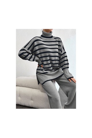 Herkesemoda Kadın Gri Balıkçı Yaka Oversize Triko Takım Gri
