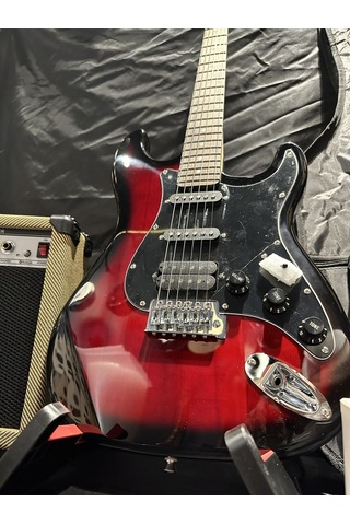Kırmızı Elektro Gitar Full Set 15w Bluetooth Amfi