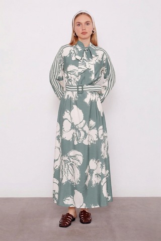 Lale Butik Yakası Bağlama Detay Çiçek Desen Elbise 330274 Yeşil