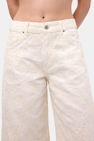 Itsbasic Kadın Kırık Beyaz 7s6-101 Palazzo Fit Özel Nakışlı Tasarım Denim Jean