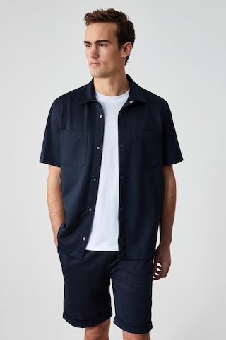 MELOS Erkek Kısa Kollu Cepli Çıtçıtlı Relaxed Fit Lacivert Gömlek