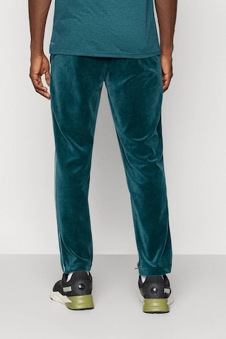 Puma Essentials Elevated Velour Erkek Pantolon Yeşil