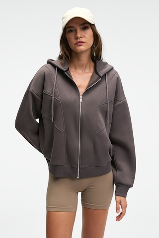 VYSELLE Kadın Önü Kesikli Metal Fermuarlı Kapüşonlu Etiket Detaylı Oversize Antrasit Sweatshirt