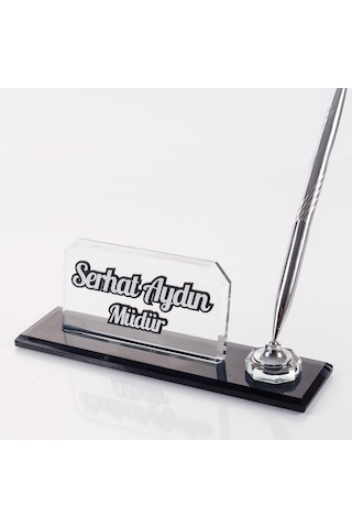 İnce Tasarım Kristal Masa İsimliği Kalemli Şık Ofis