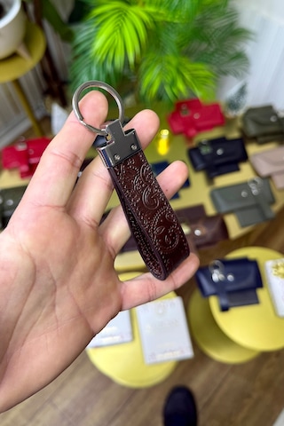 Kahverengi Motifli Hakiki Deri Premium Anahtarlık Kişiye Özel İsim Baskılı