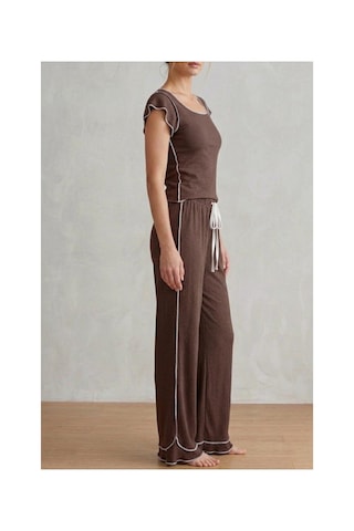 Fit Women Fırfır Detaylı Bürümcük Kumaşlı Kısa Kolu Pijama Takımı 6022 Kahverengi