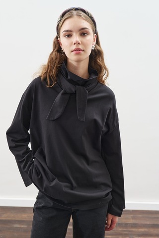 Yüksek Yaka Bağlamalı Bluz Siyah Siyah