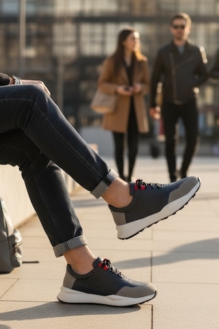 Enoch Erkek Sneaker - Karma Materyal Dokulu Esnek Tabanlı Şehir Ayakkabısı Ve Dinamik Tasarım Bağcıklı Yürüyüş Ayakkabısı Lacivert