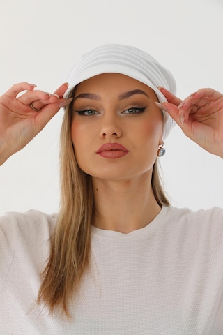 Elif İç Giyim Safari Bağlamalı Beyaz Siperli Bandana Vizör Beyaz