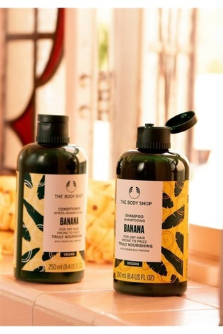 The Body Shop Banana Besleyici Şampuan 250 Ml Tüm Saç Tipleri